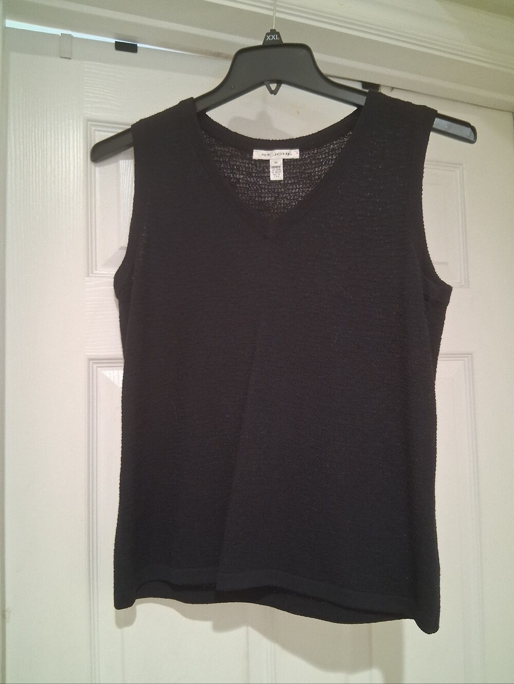 St. John Sleeveless V-Neck Knit Tank